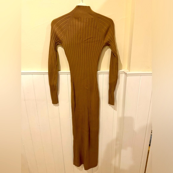 Aritzia brown sweater dress - Picture 1 of 6